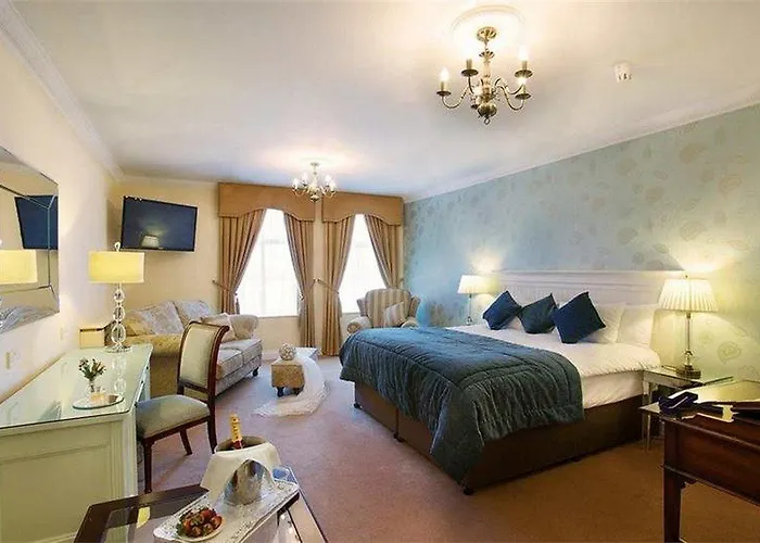 Отель The Park Homes & Leisure Centre Дангарван